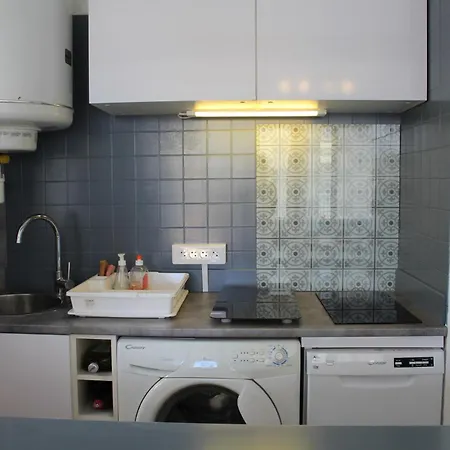 2 Pieces La Nouvelle Pn240-001 Apartment *