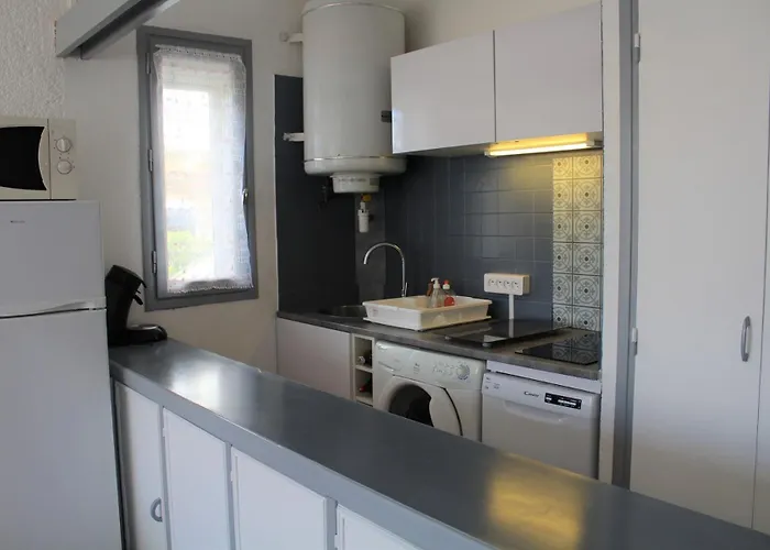2 Pieces La Nouvelle Pn240-001 Apartment