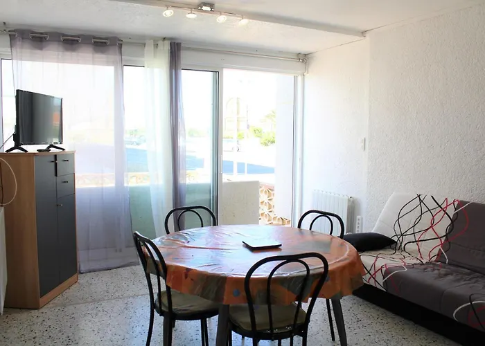 2 Pieces La Nouvelle Pn240-001 Apartment Port-la-Nouvelle